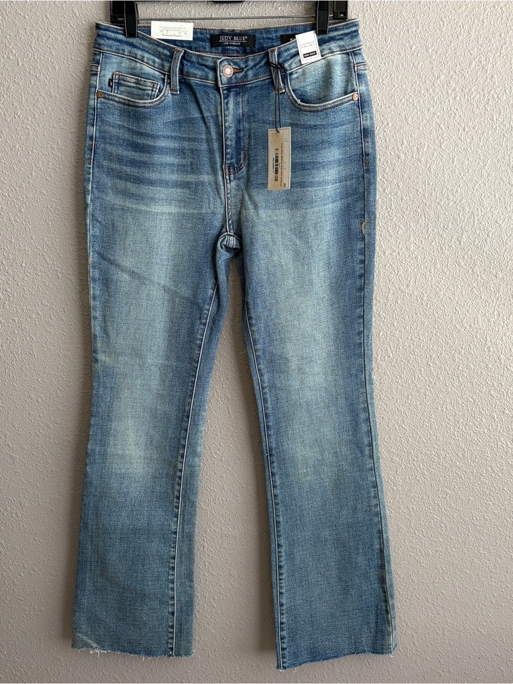 NEW Judy Blue Midrise Raw Hem Bootcut Light Wash Jeans 11/30 - NWT - Picture 1 of 10